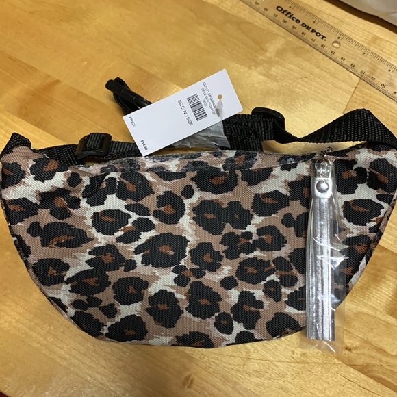 NWT JUSTICE CHEETAH BELT BAG - Picture 2 of 4